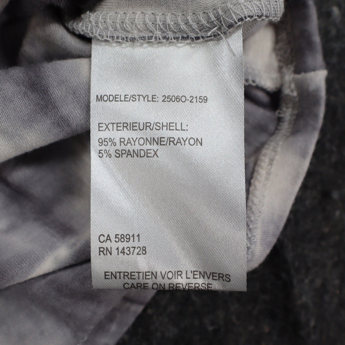 Tribal Cold Shoulder Top Womens Small Gray White Tie Dye Rayon Stretch V-Neck - take2supply