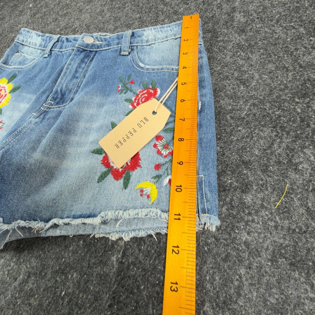 Blu Pepper Modern Embroidered Denim Shorts Womens Medium Blue Cotton NWT - take2supply