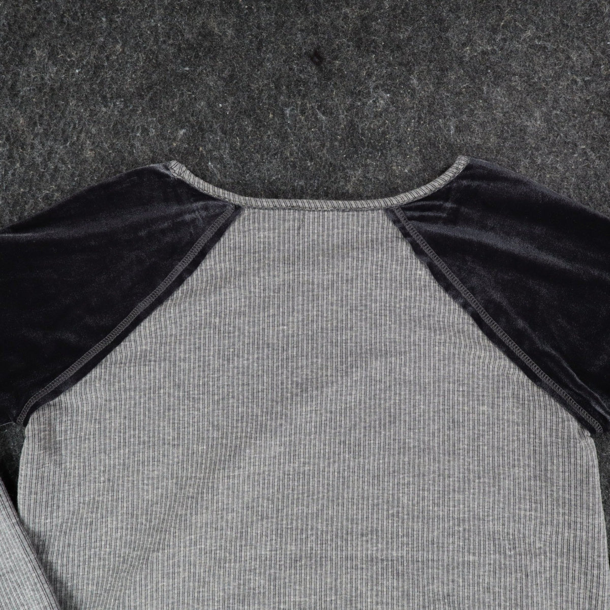 Hem & Thread Top Womens Small Gray Ribbed Knit Velvet Raglan Sleeve Shirt NEW - take2supply