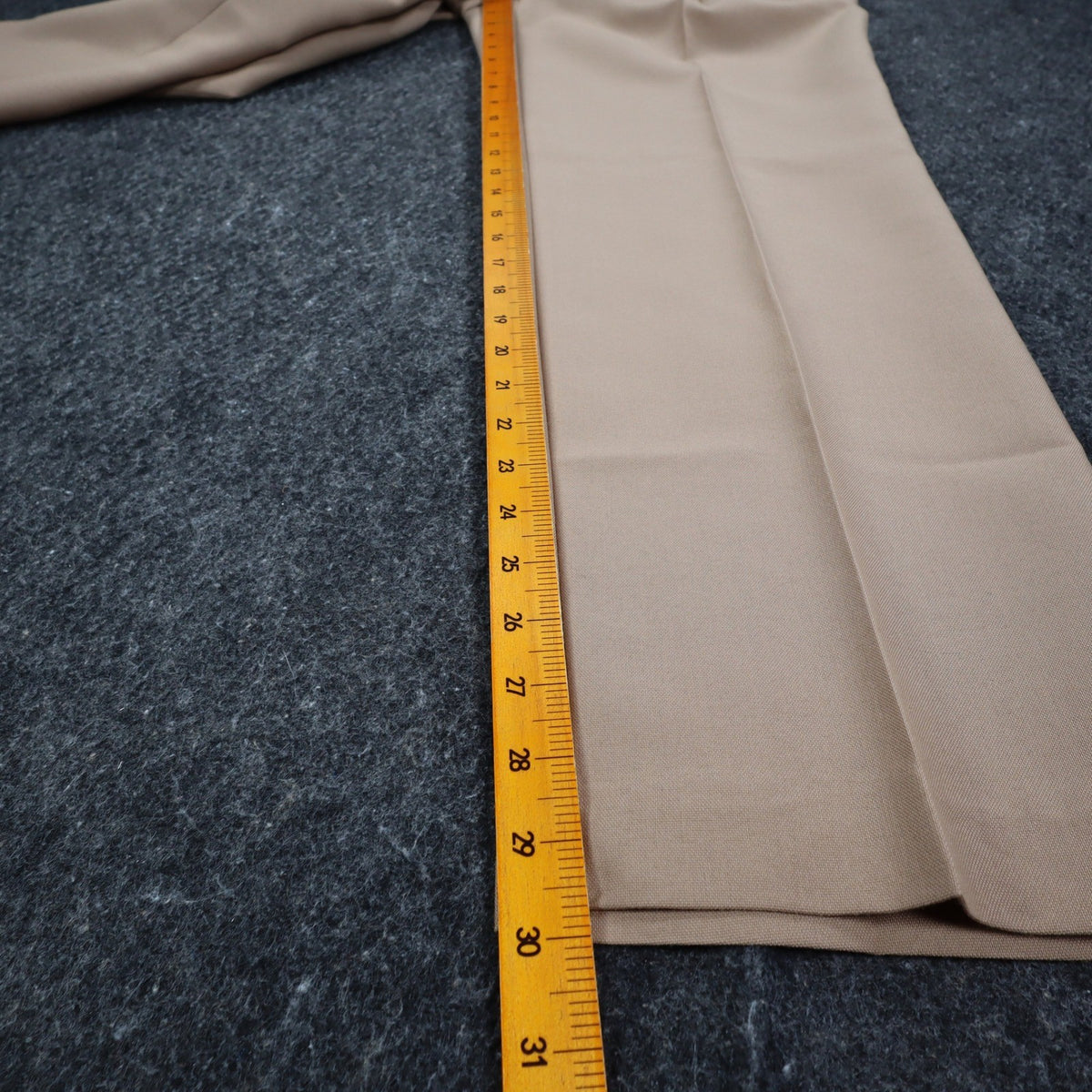 Glen Oaks Pleated Trousers Mens 33x30 Vintage 90s Tan Wool Blend Deadstock USA - take2supply