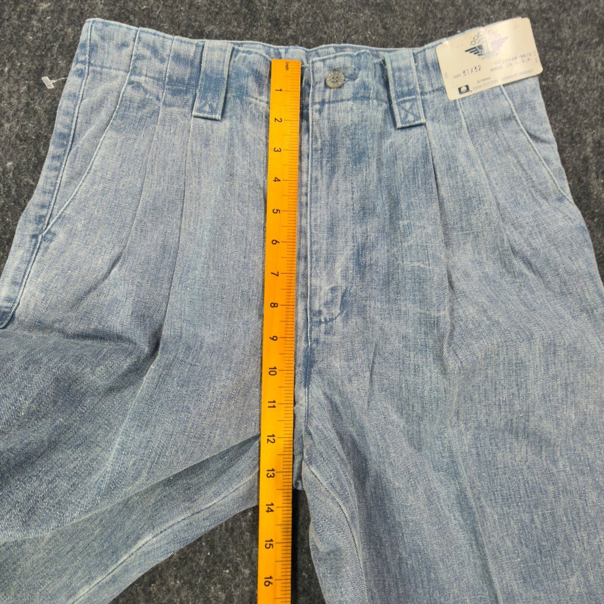 Dockers Vintage 90s Pleated Jeans Mens 31x32 Light Wash Cotton NWT Made in USA - take2supply