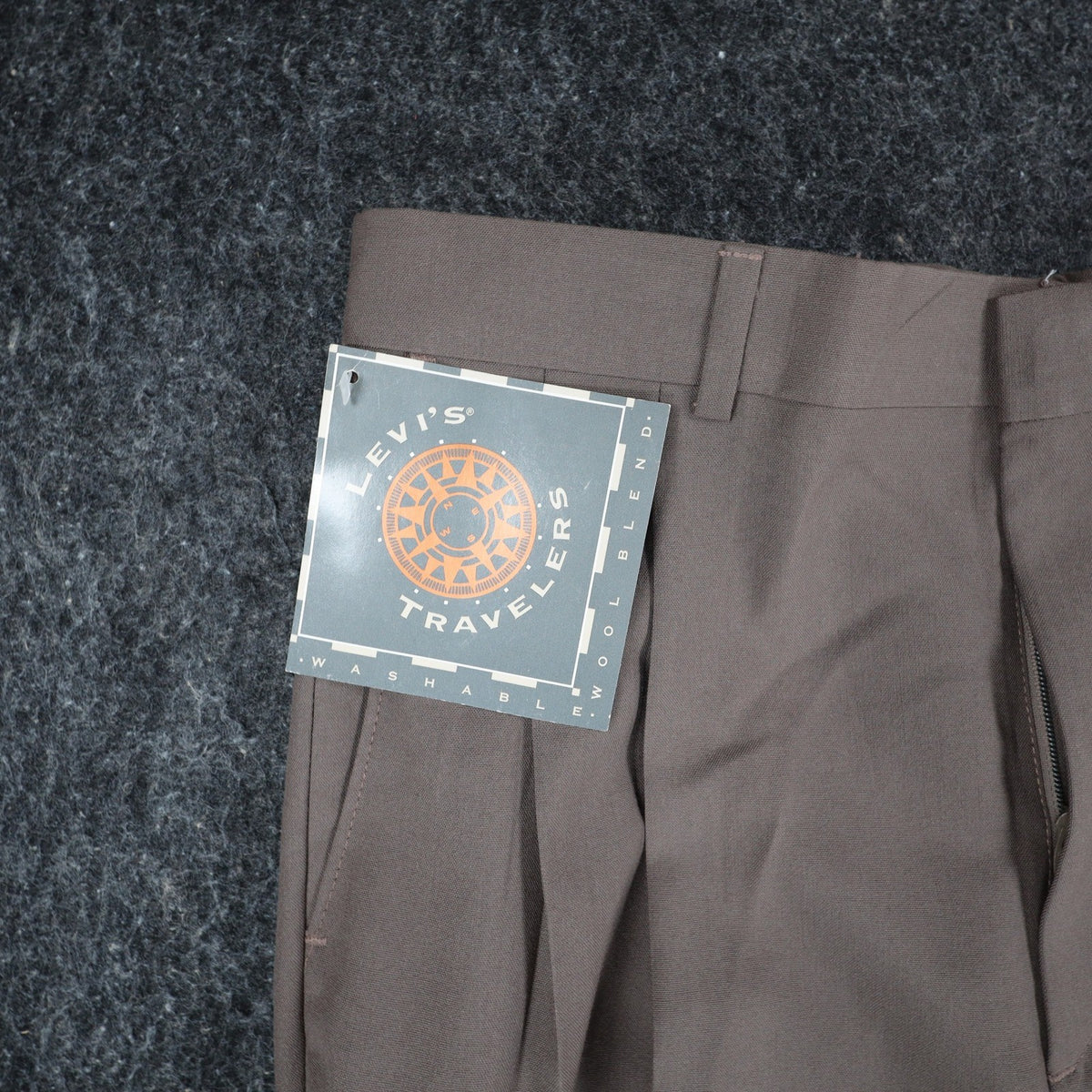 Levi's Action Slacks Pants Mens 34x29 Vintage 80s Deadstock Pleated Taupe Brown - take2supply