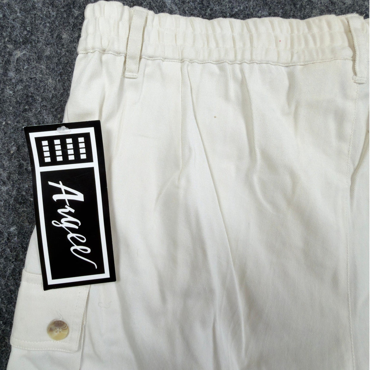 Argee Vintage 90s Cargo Shorts Womens M Ivory Cotton Deadstock NWT - take2supply