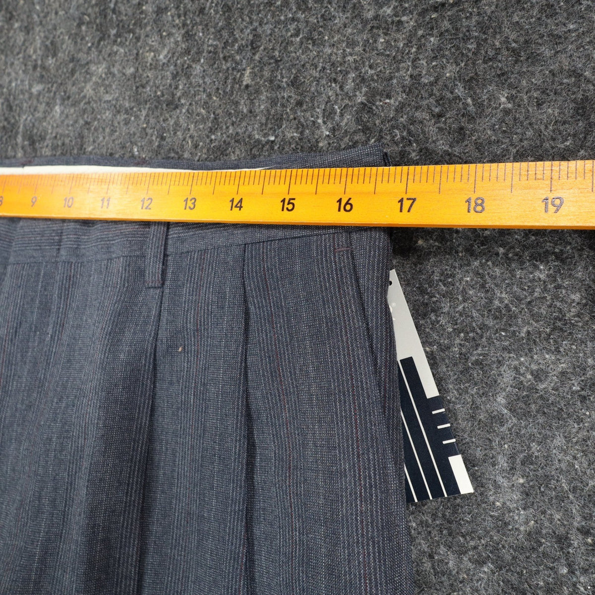Haggar Pleated Dress Slacks Mens 33x32 Vintage 90s Gray Pinstripe Made in USA - take2supply