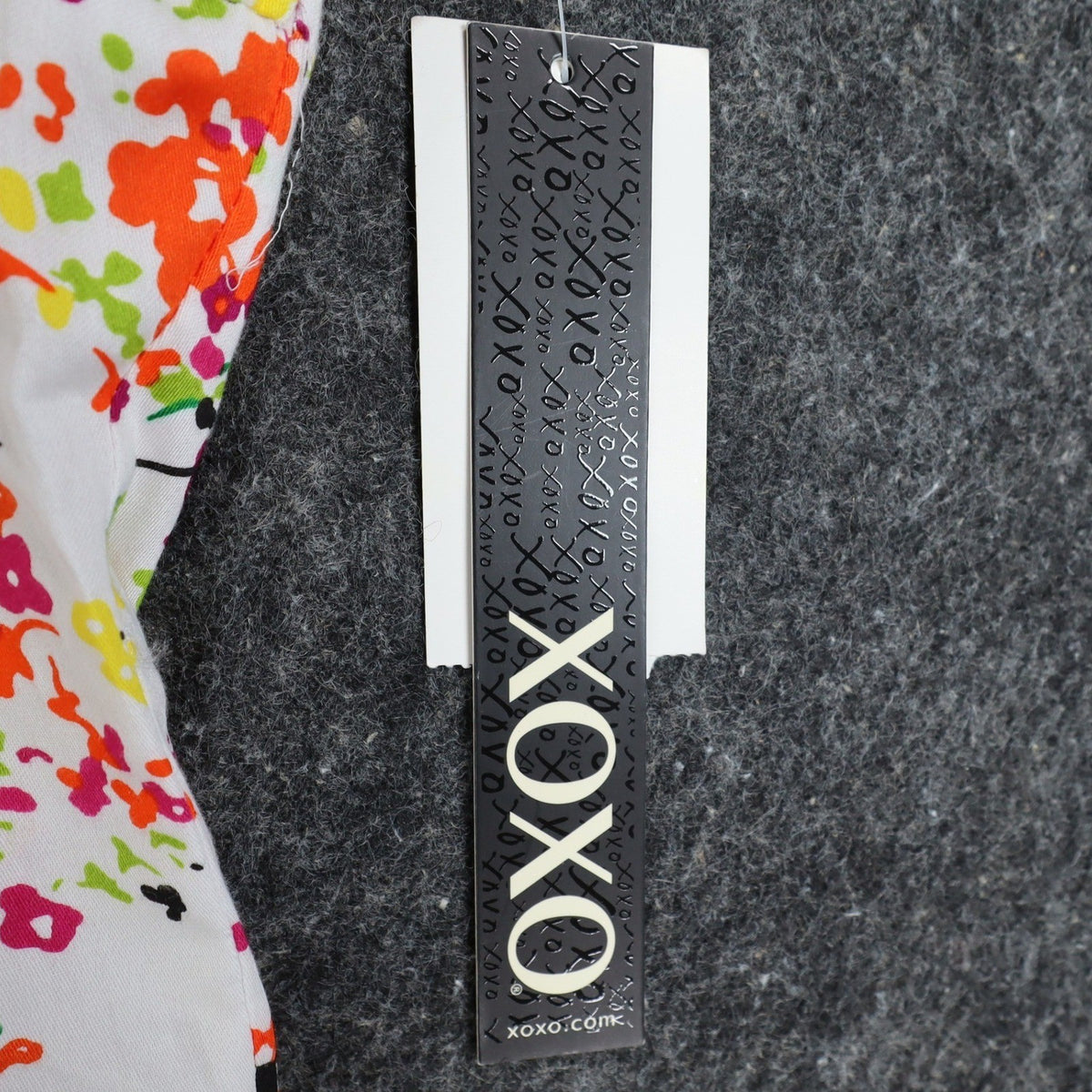 XOXO Halter Top Womens Medium Y2K White Floral Cotton Pleated Smocked NWT - take2supply