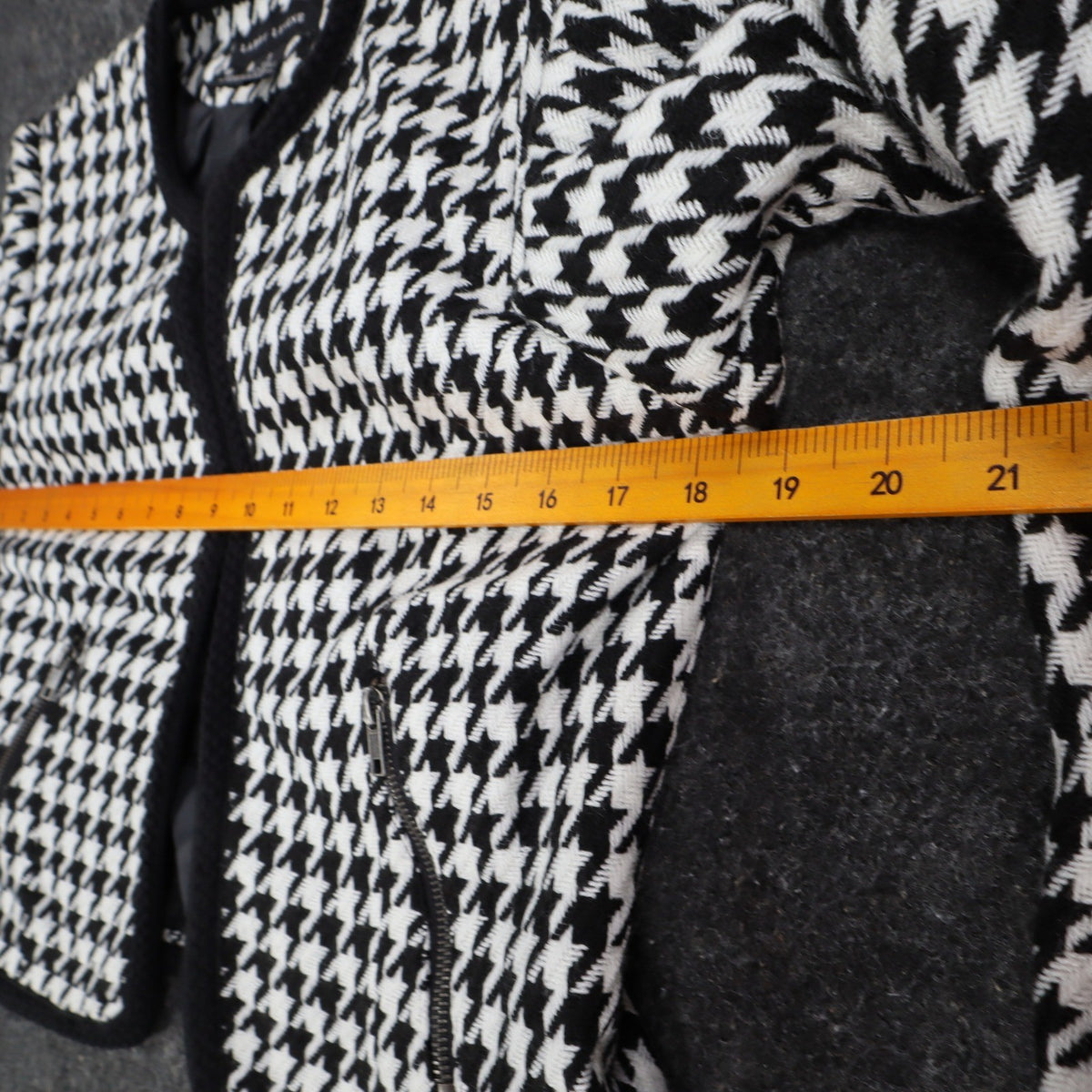 Larry Levine Houndstooth Jacket Womens Size S Black Cream Zip Pockets NWT - take2supply