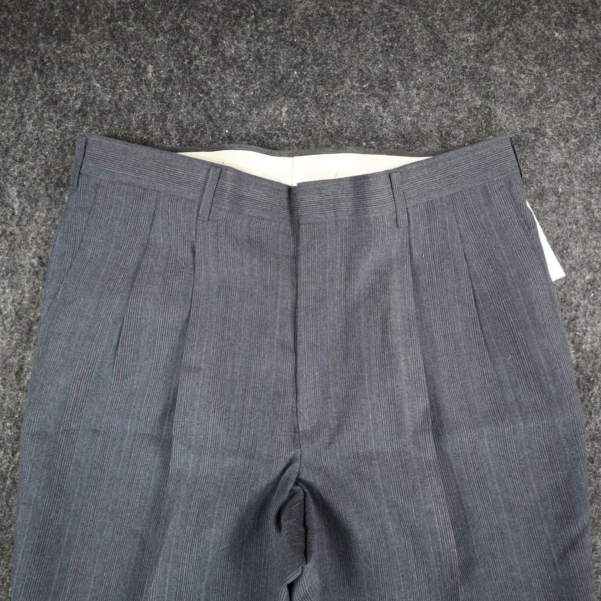 Haggar Pleated Dress Slacks Mens 33x32 Vintage 90s Gray Pinstripe Made in USA - take2supply