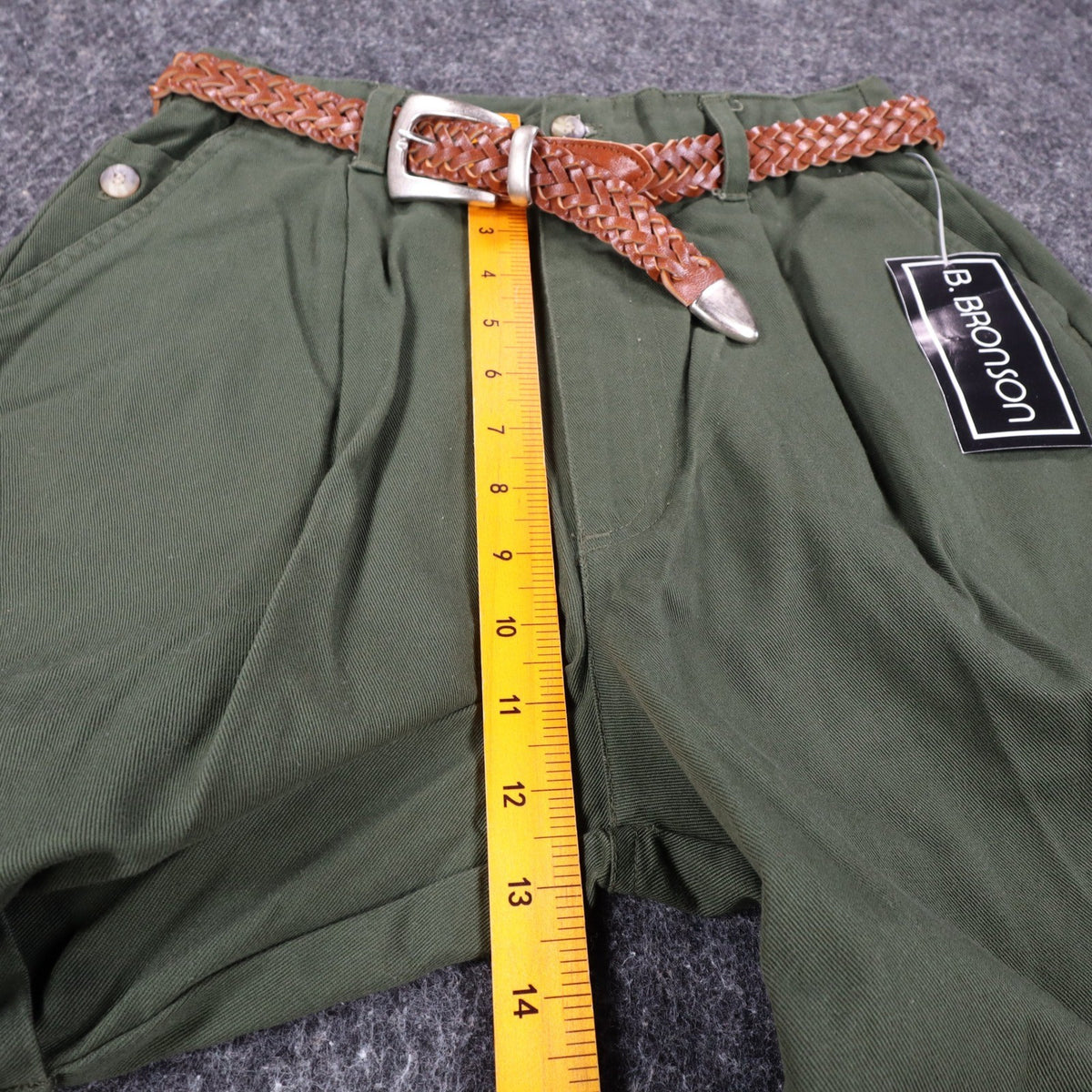 B. Bronson Pleated Shorts Womens 9/10 Vintage 90s Olive Green Cotton With Belt - take2supply