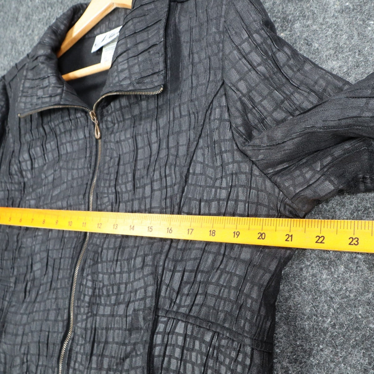 N Touch Zip Up Jacket Womens 14 Black Textured Crinkle Mock Neck New NWT - take2supply
