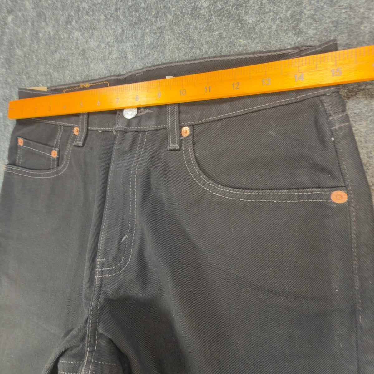 Levi's Vintage 90s 550 Relaxed Fit Jeans Mens 29x30 Black Denim NOS NWT - take2supply