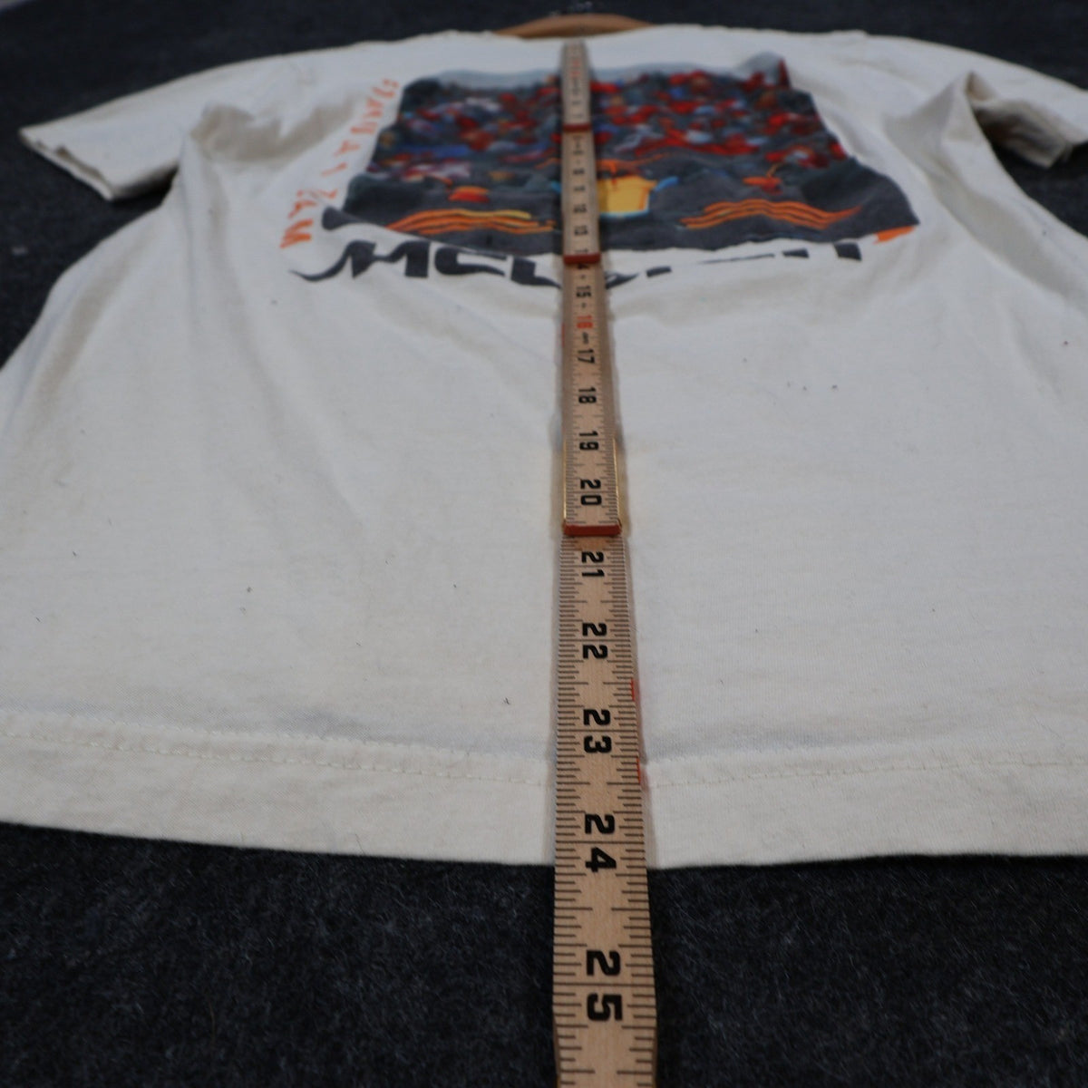 McLaren T Shirt Mens Small White Excellent Formula 1 Racing Graphic Tee - take2supply
