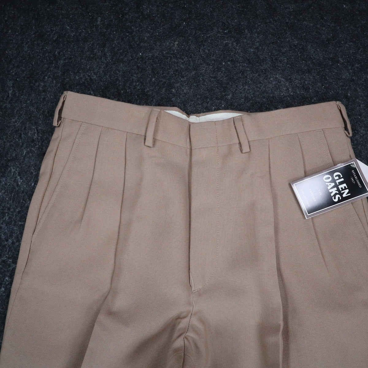 Glen Oaks Pleated Trousers Mens 33x30 Vintage 90s Tan Wool Blend Deadstock USA - take2supply
