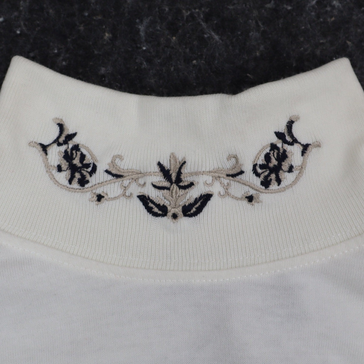 Lucia Mock Neck Top Womens Small Vintage 90s Ivory Embroidered Deadstock NWT - take2supply