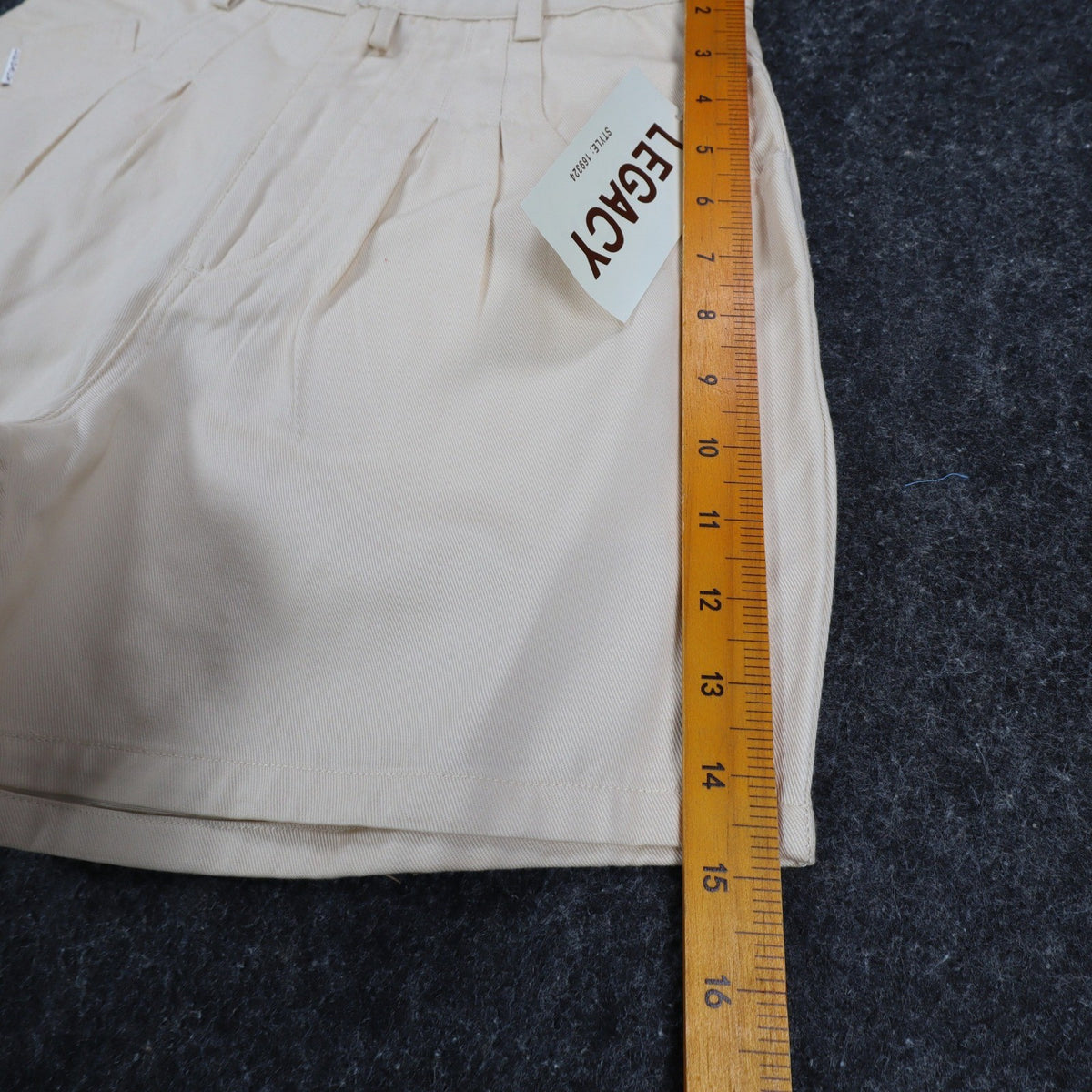Legacy Jeans Pleated Shorts Womens 7 Vintage 90s Beige Cotton High Waisted NWT - take2supply