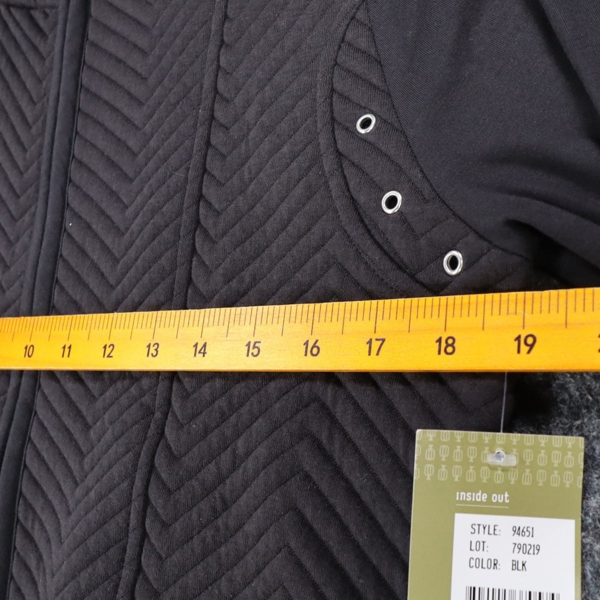 Erin London Quilted Zip Jacket Womens Small Black Chevron Mock Neck Grommet NEW - take2supply