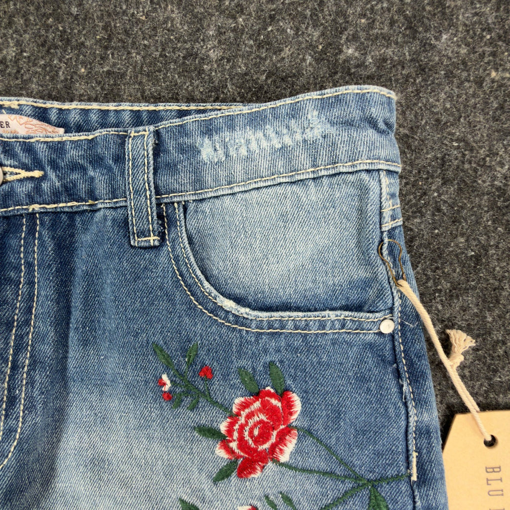 Blu Pepper Modern Floral Embroidered Denim Shorts Womens Medium Blue NWT - take2supply