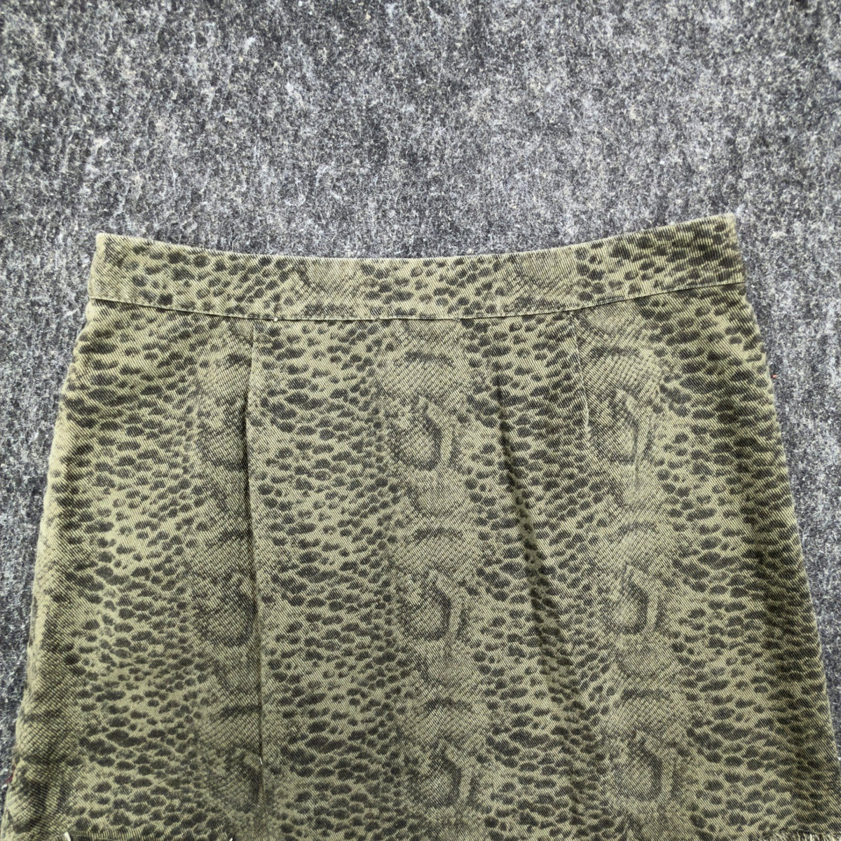She + Sky Snake Print Denim Mini Skirt Women Large Green Distressed NWT - take2supply