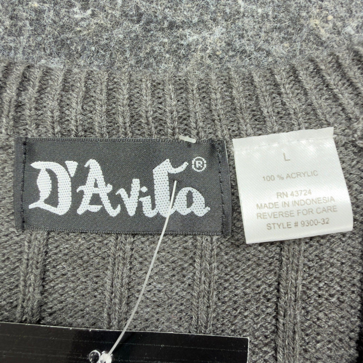 D'Avila V-Neck Sweater Vest Mens Large Charcoal Heather Grey Ribbed Knit NWT - take2supply