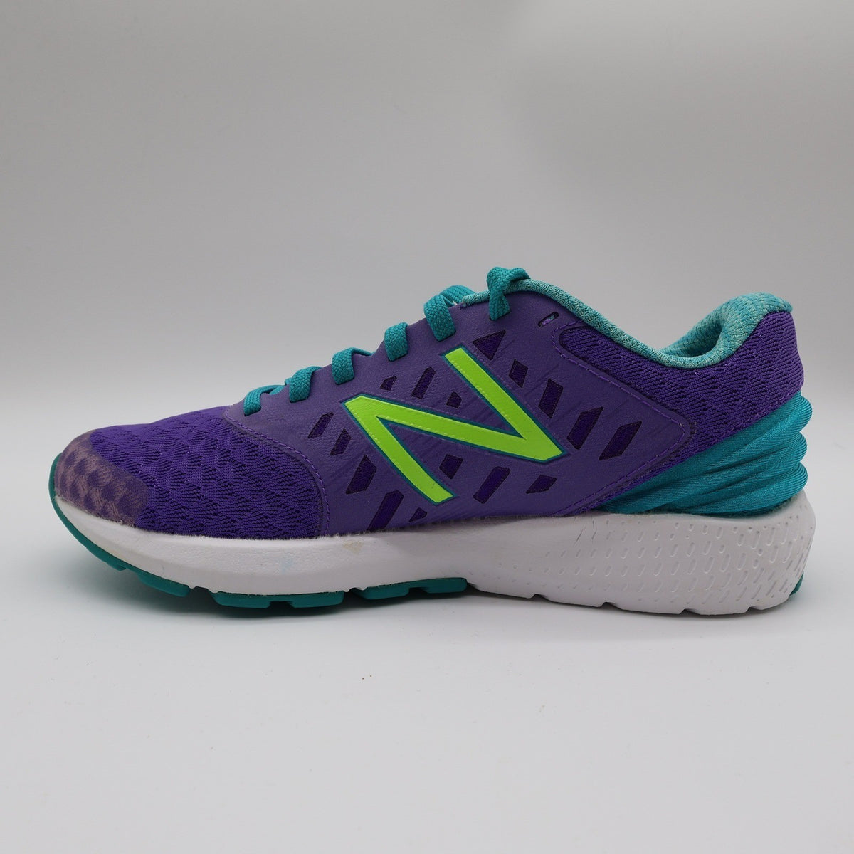 New Balance FuelCore Urge Running Shoes Kids 3.5 Purple KJURGPPY Athletic - take2supply