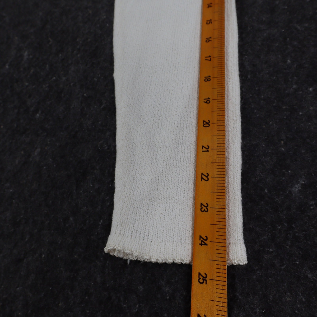 Carolyn Taylor Essentials Women Large White V-Neck Scallop Trim Knit Sweater NWT - take2supply