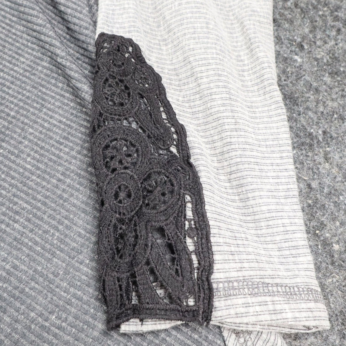 Hem & Thread Top Womens Large Gray Ribbed Lace Cuff Long Sleeve Tee New C797 - take2supply