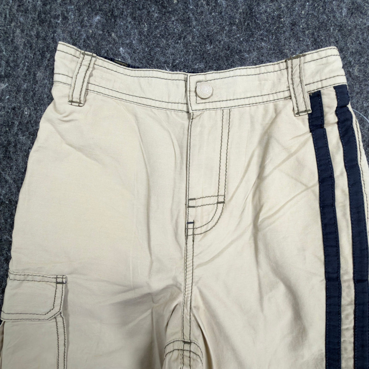 Tommy Hilfiger Y2K Cargo Shorts Boys 7 Tan Cotton Nylon NWT - take2supply