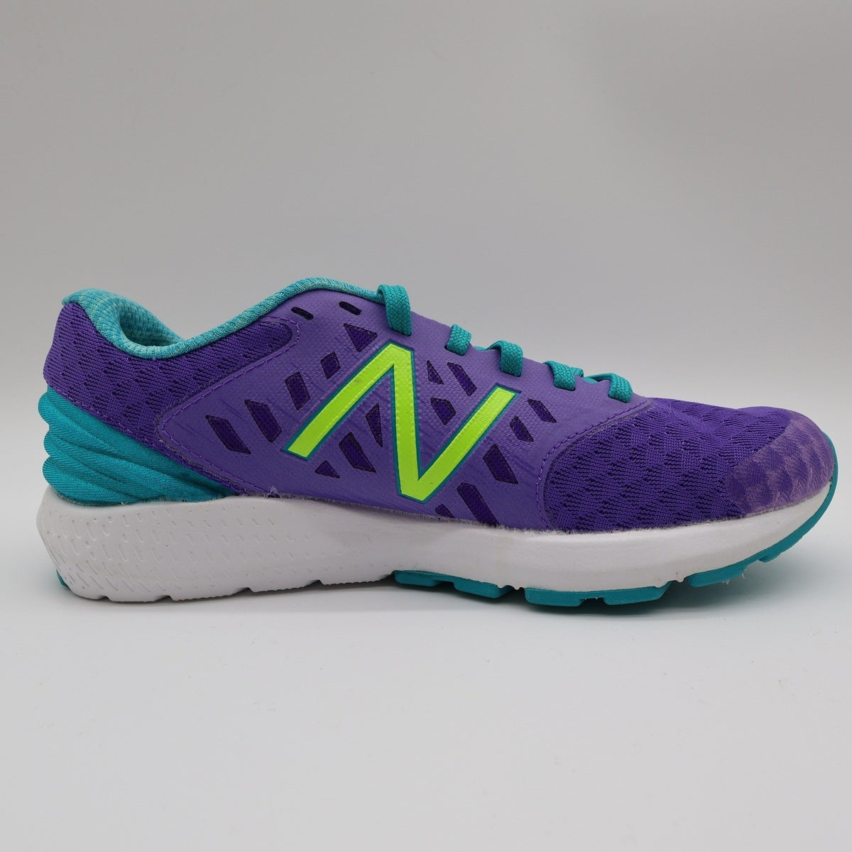 New Balance FuelCore Urge Running Shoes Kids 3.5 Purple KJURGPPY Athletic - take2supply