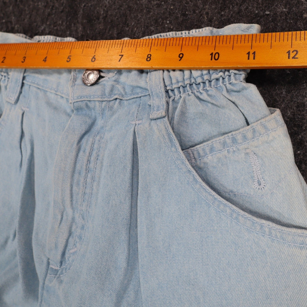 Levi's 917 Shorts Womens 12 Vintage 90s Light Wash Denim Made in USA Deadstock - take2supply