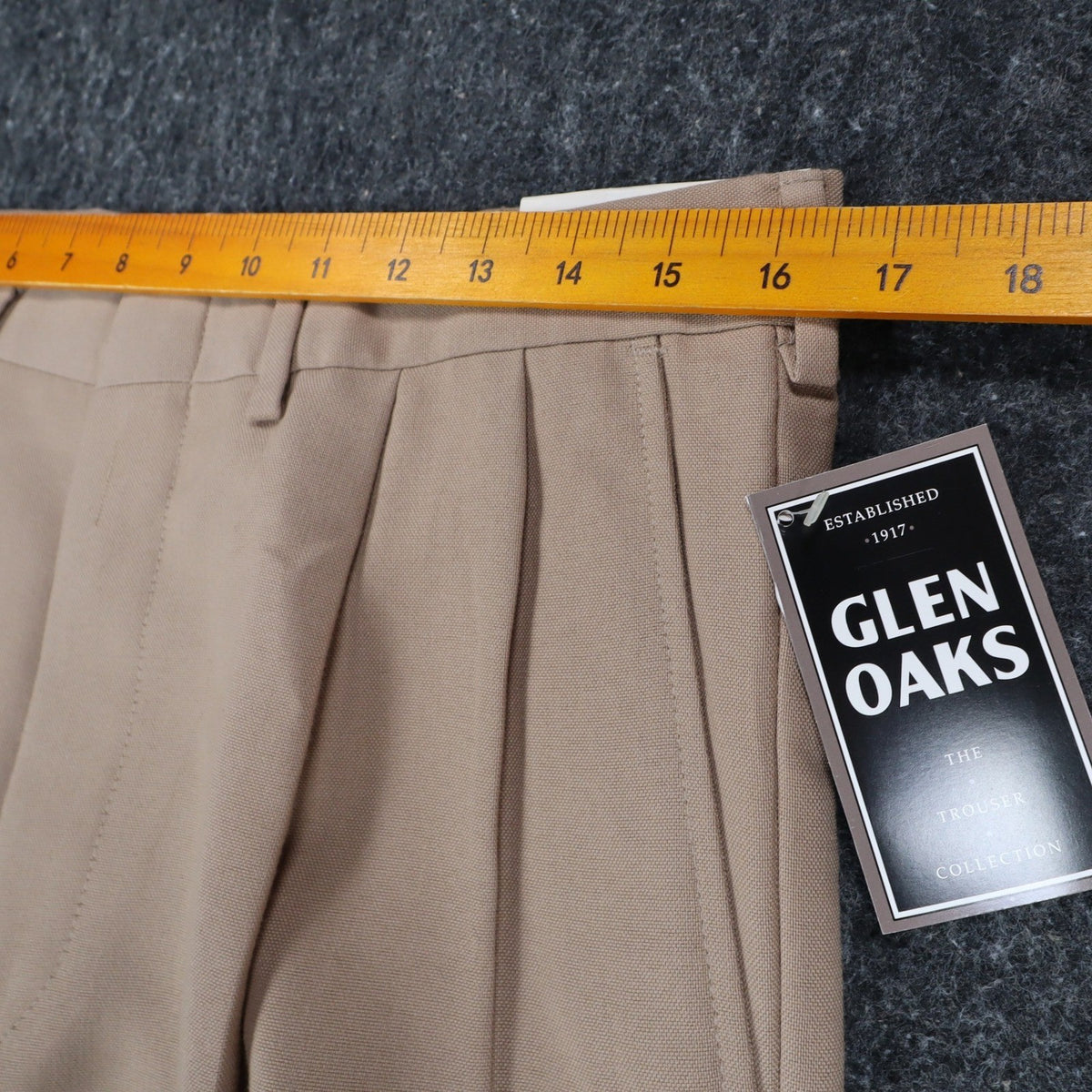 Glen Oaks Pleated Trousers Mens 33x30 Vintage 90s Tan Wool Blend Deadstock USA - take2supply