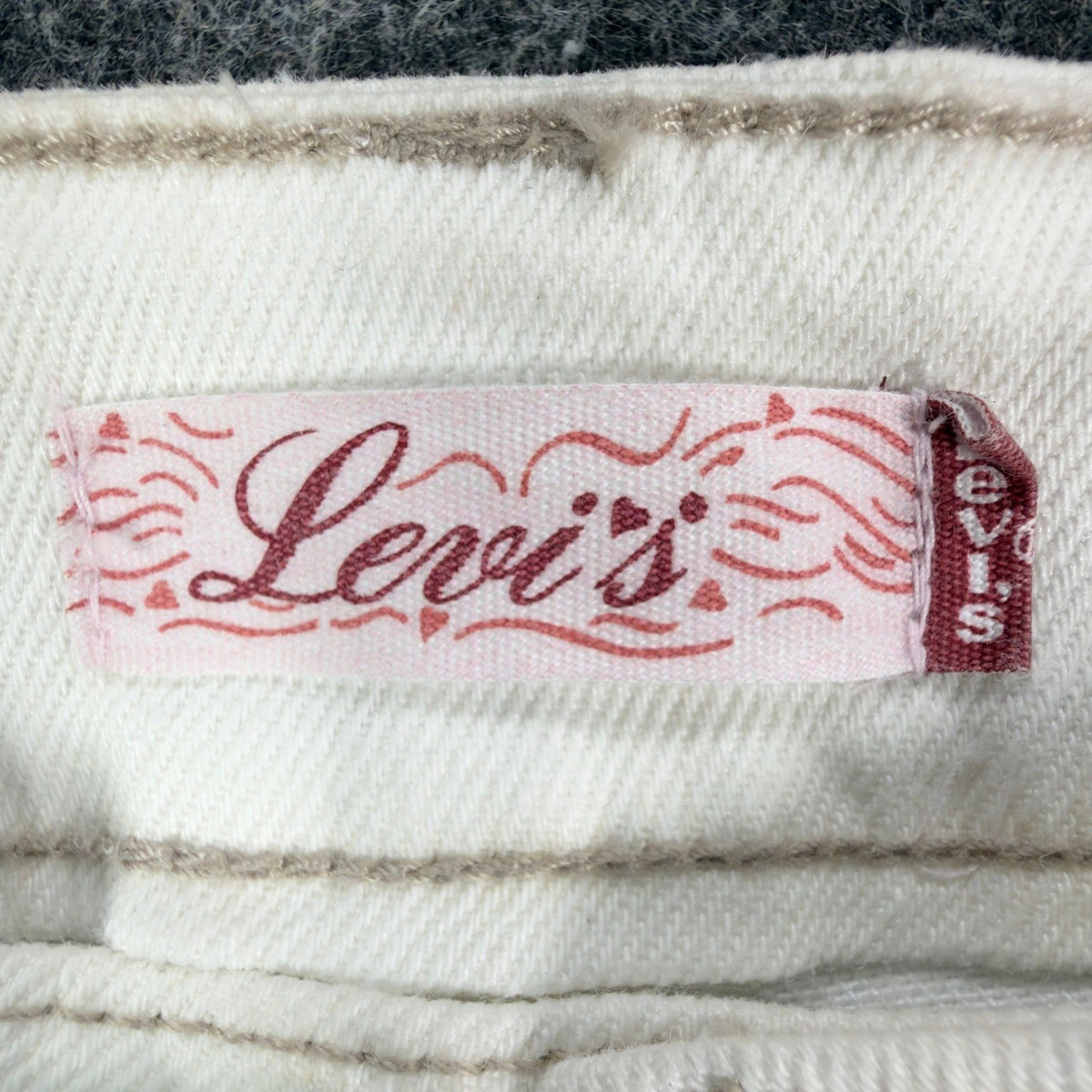Levi's 2006 Y2K Bermuda Shorts Girls 10 White Denim NWT Belted C679 - take2supply