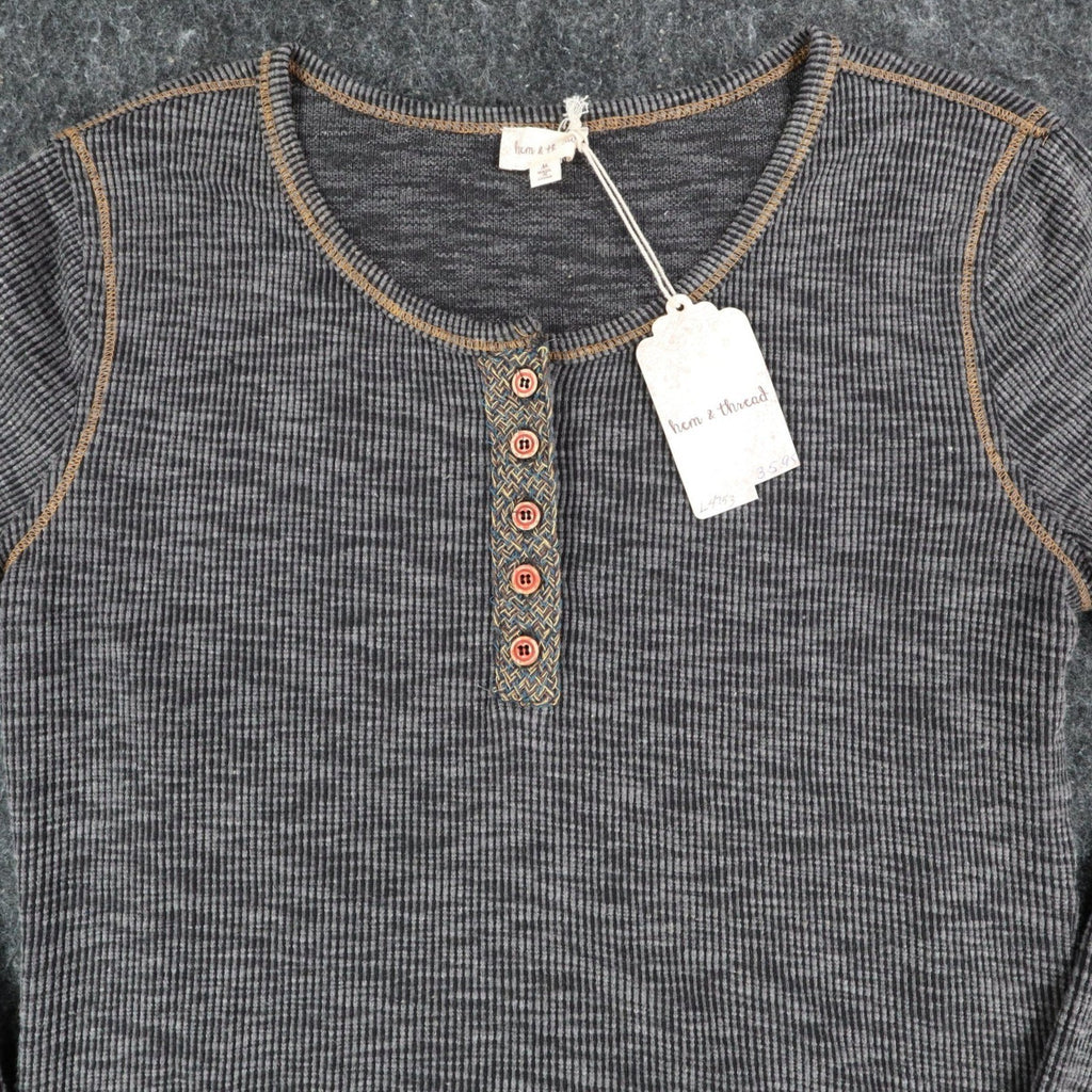 Hem & Thread Henley Top Womens Medium NWT Gray Ribbed Knit Striped Cuff L4753 - take2supply