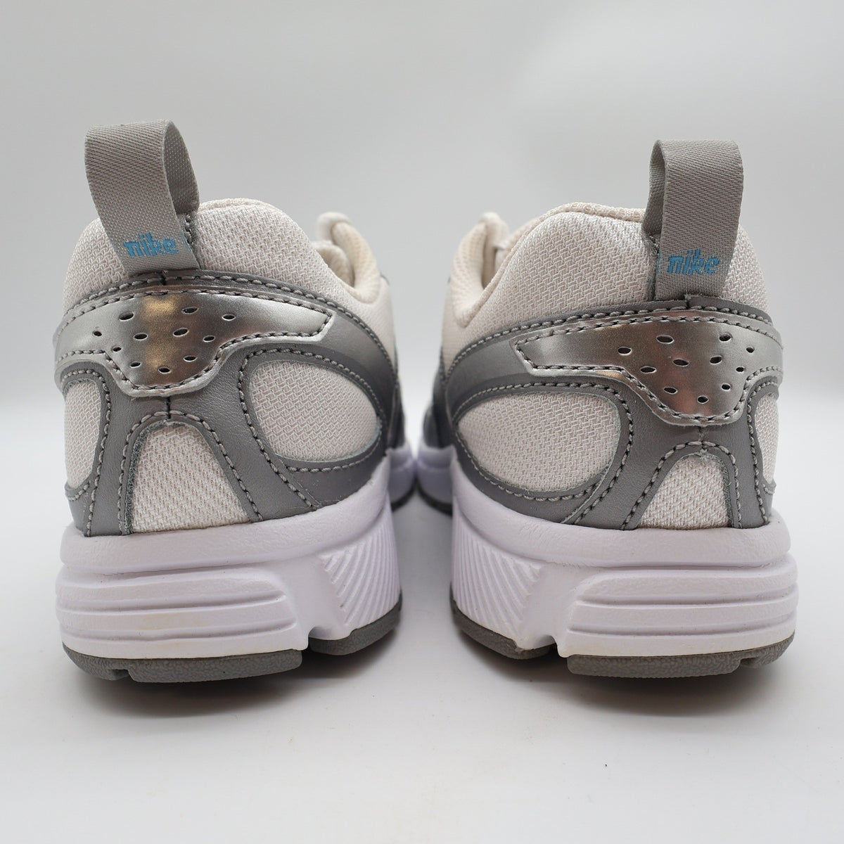 Nike Dart 7 GS/PS Kids 2.5Y Running Shoes 2009 Silver Scuba Blue 354820-142 NEW - take2supply