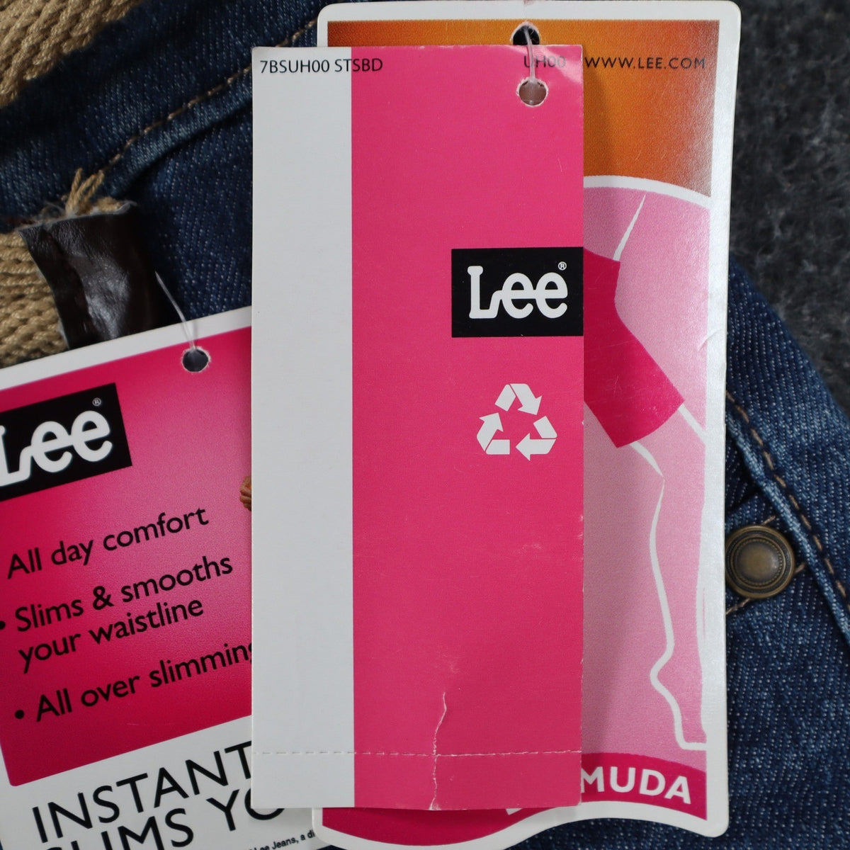 Lee Bermuda Shorts Women 6 M Classic Fit Carolina Blue Denim Stretch Belted NWT - take2supply