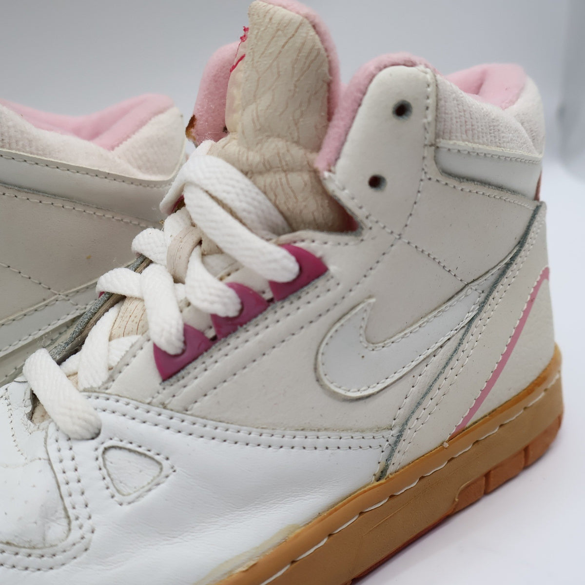 Nike Kiara II High Womens 6.5 Vintage 80s White Shy Pink Deadstock 4529 Korea - take2supply