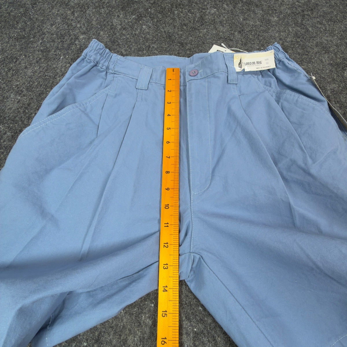 Vintage London Fog Mens 32 Blue Cotton Pleated Shorts Deadstock - take2supply