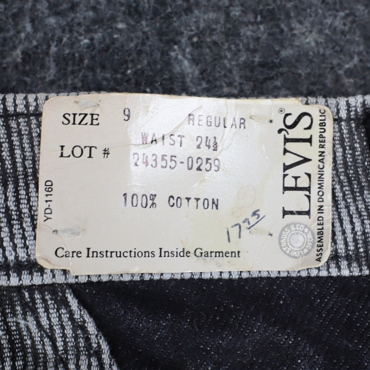 Levi's Tapered Leg Jeans Womens 9 Vintage 90s Black Striped Reverse Silhouette - take2supply