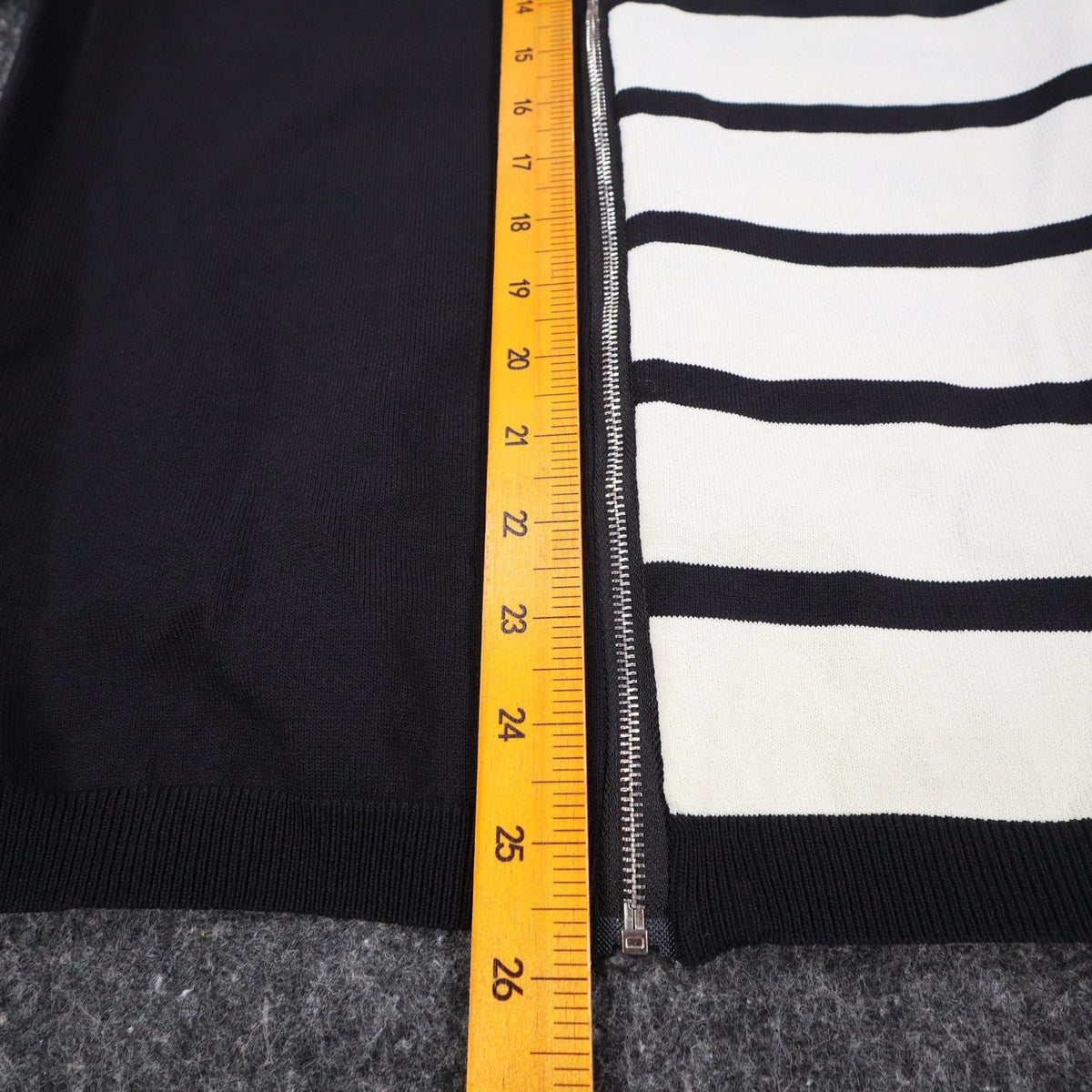 Lana Lee Sweater Womens M/L Black White Striped Colorblock Back Zip Knit Top - take2supply