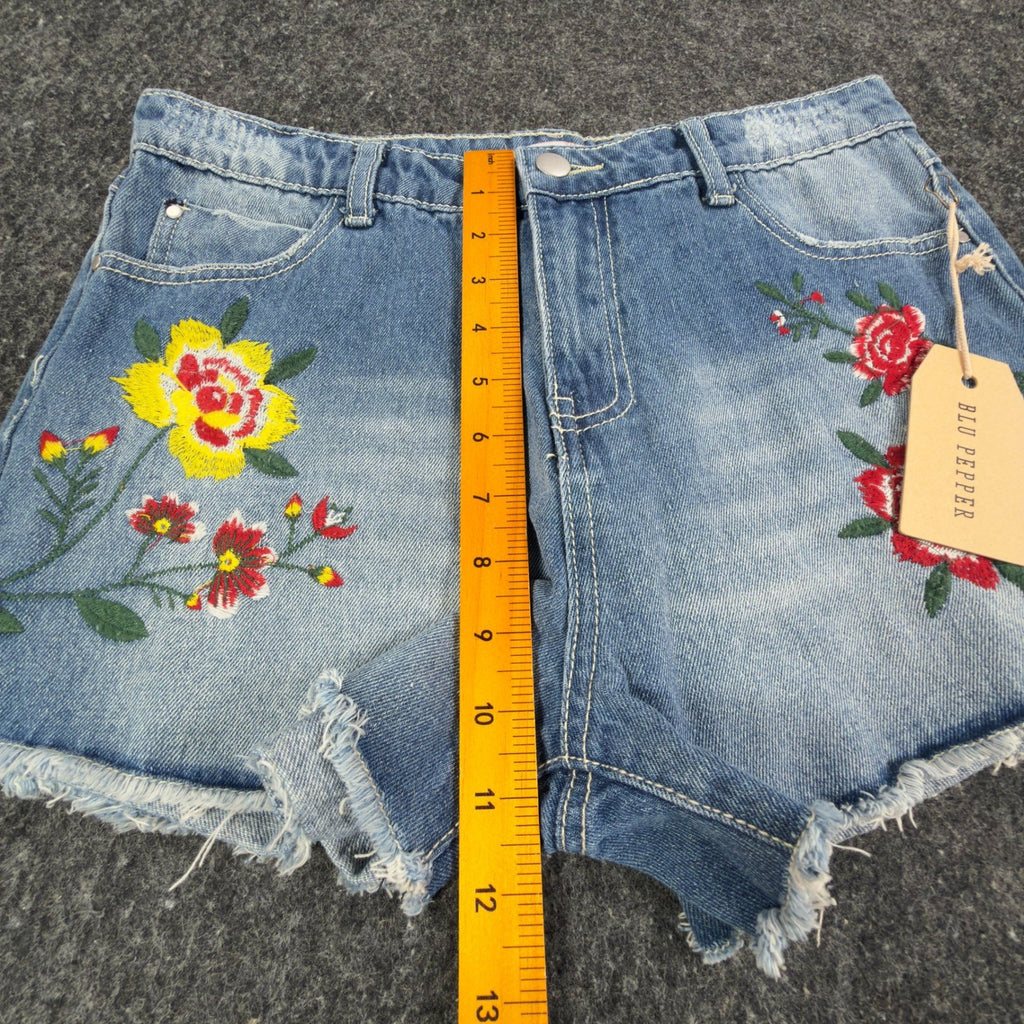 Blu Pepper Modern Embroidered Denim Shorts Womens Medium Blue Cotton NWT - take2supply