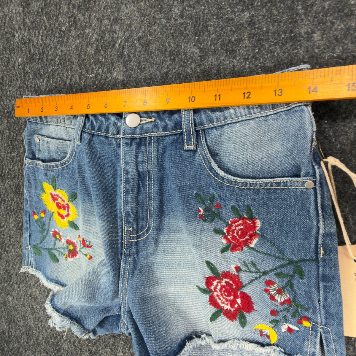 Blu Pepper Modern Floral Embroidered Denim Shorts Womens S Blue Cotton NWT - take2supply