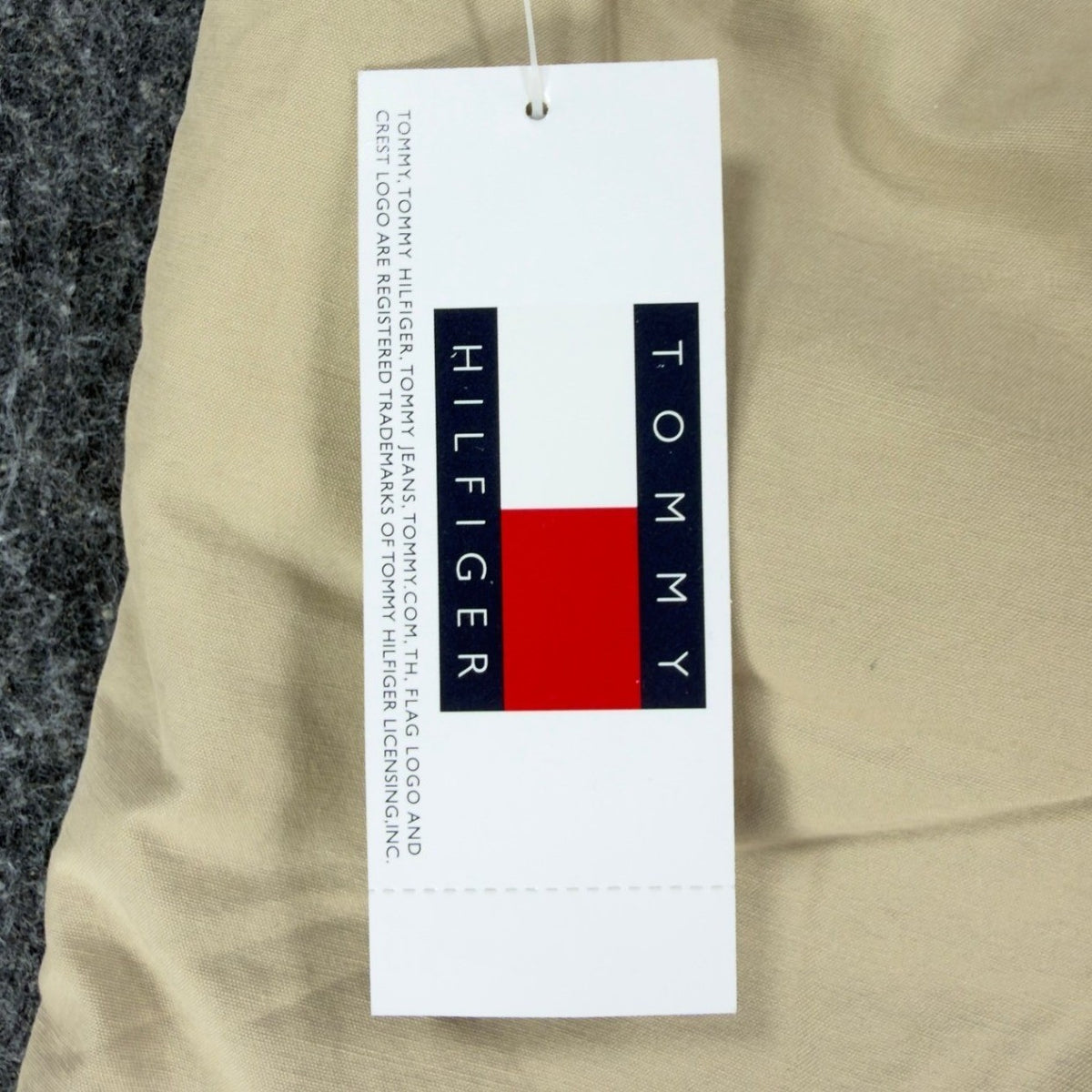Tommy Hilfiger Y2K Cargo Shorts Boys 6 Beige Cotton Nylon NWT New - take2supply