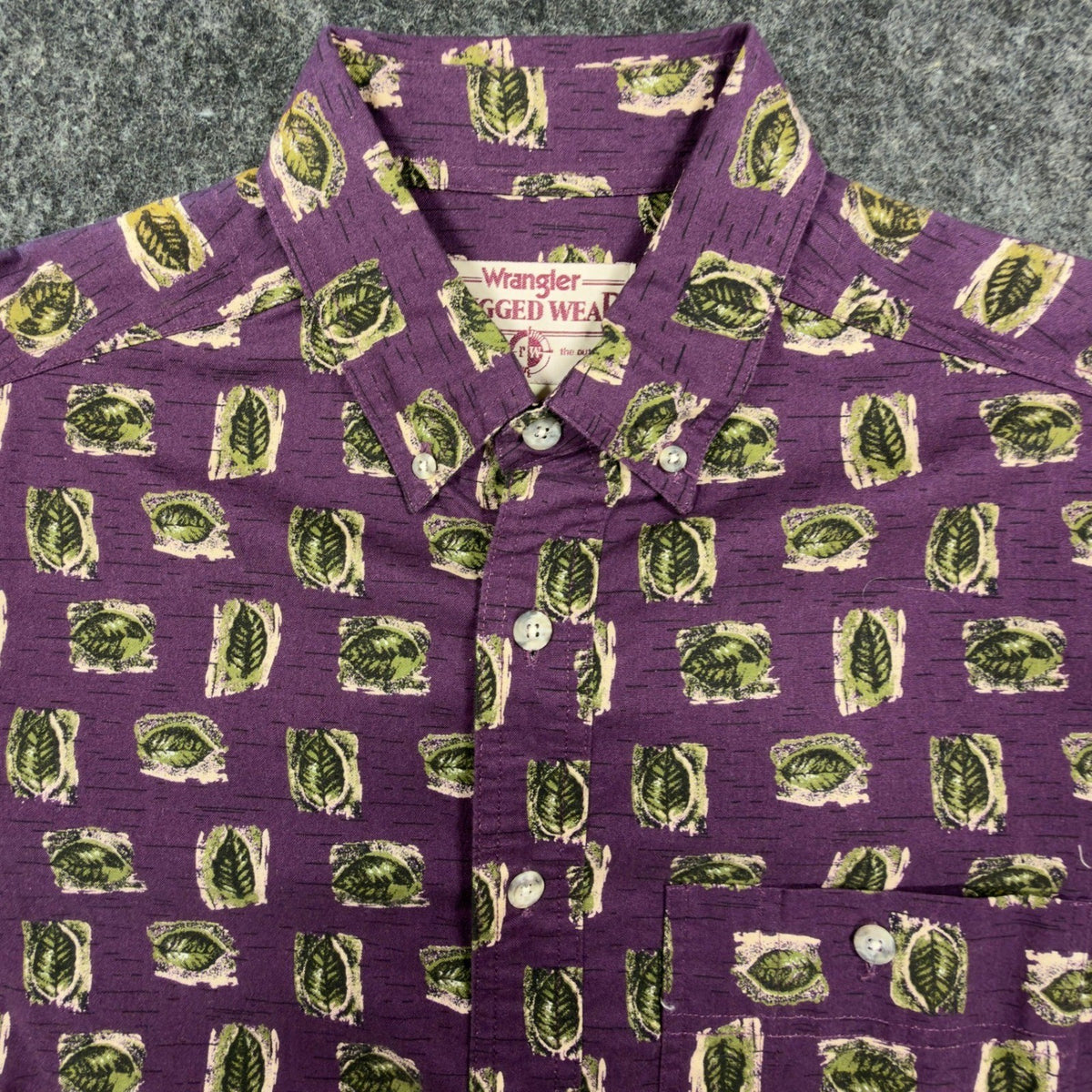 Wrangler Rugged Wear Leaf Print Shirt Mens M Purple Cotton NWT R960LLV - take2supply