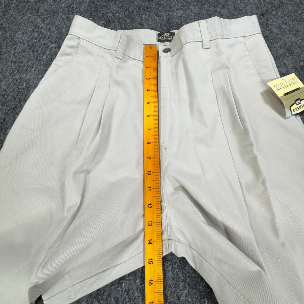 Lee Vintage 90s Pleated Shorts Womens 14 M Beige Cotton Twill NWT Deadstock - take2supply