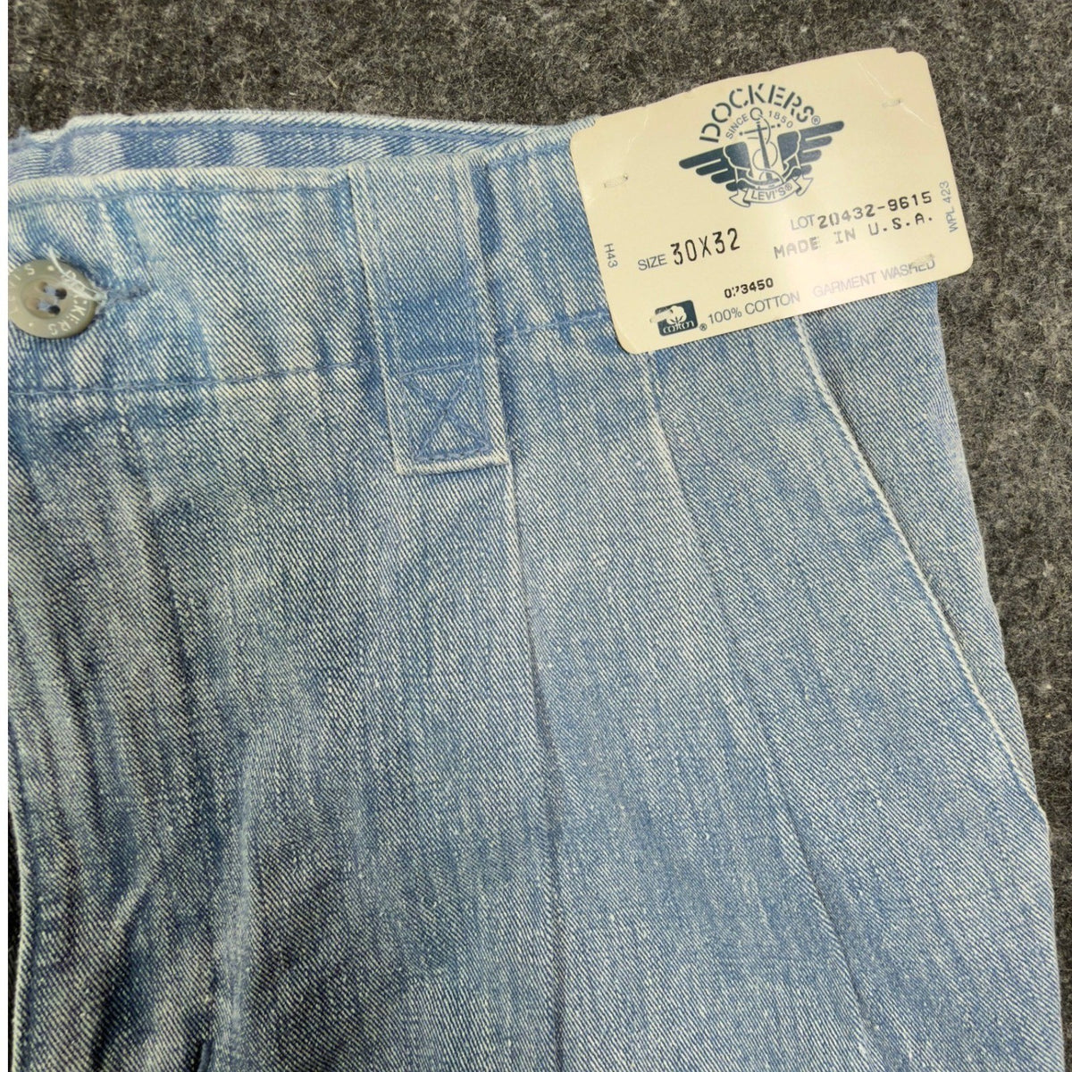Dockers Vintage 90s Pleated Denim Pants Mens 30x32 Light Wash NWT Made in USA - take2supply