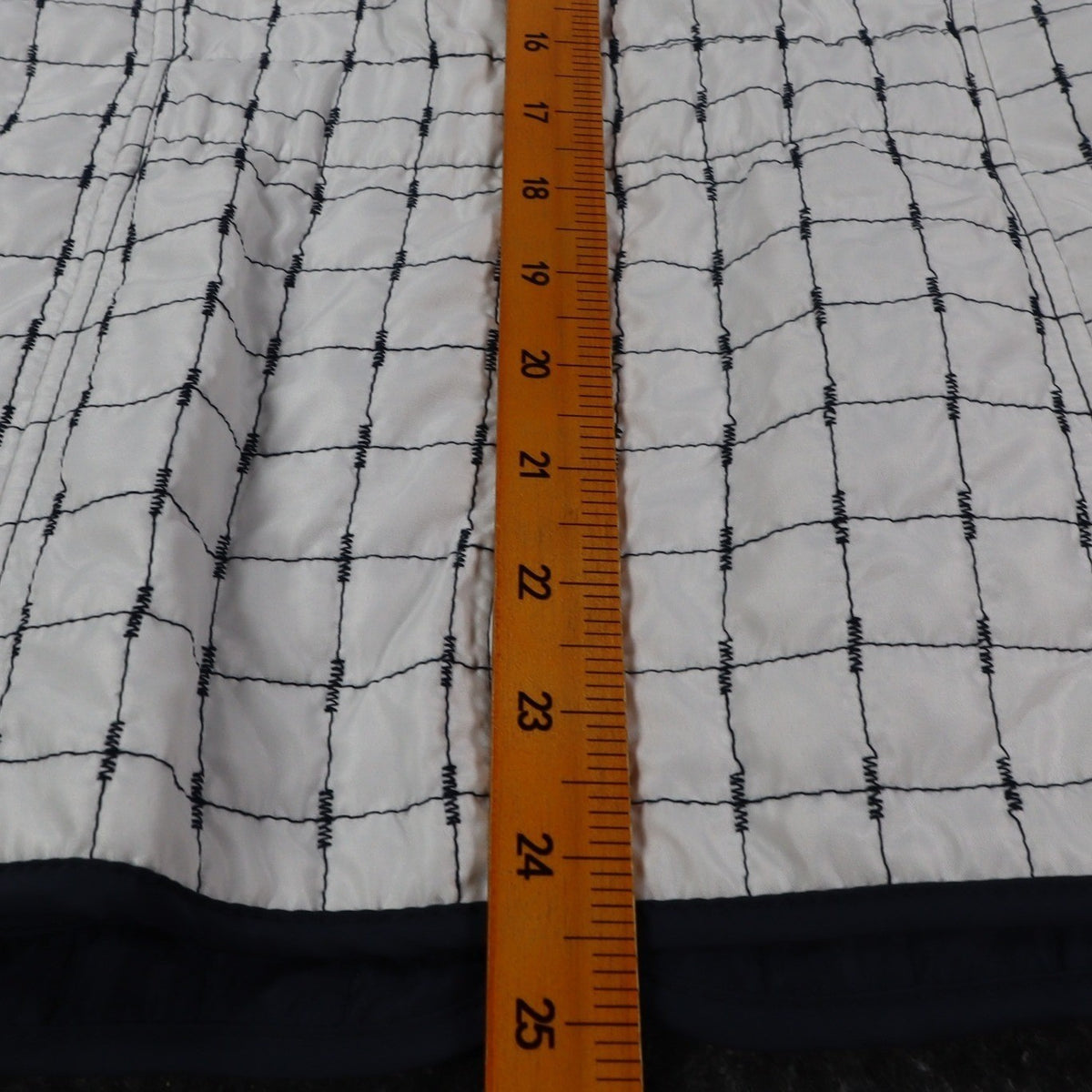Marcona Reversible Quilted Jacket Womens Medium White Navy Grid Snap Front NWT - take2supply