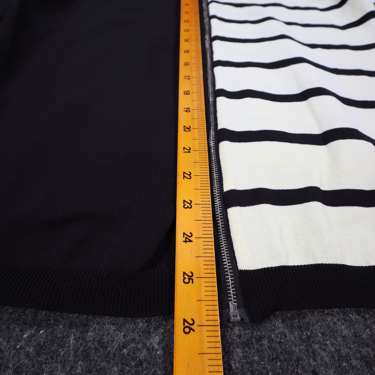 Lanalee Sweater Womens XL/1X Black White Striped Colorblock Back Zip Cotton Knit - take2supply