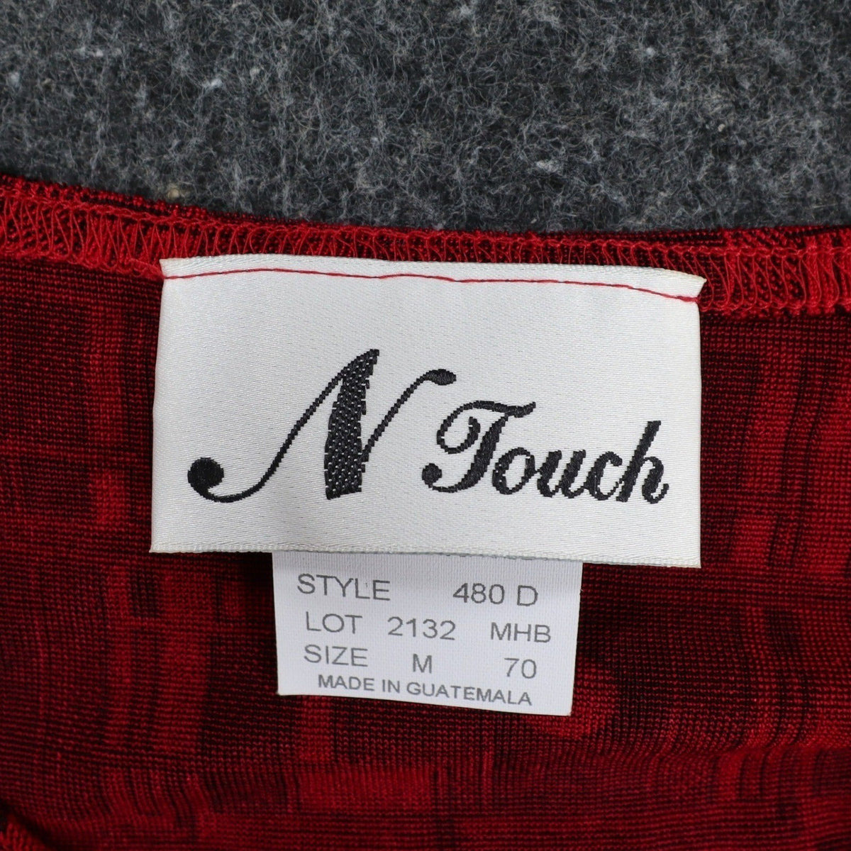 N Touch Tank Top Womens Size M Red Black Geometric Sleeveless Textured Knit NWT - take2supply