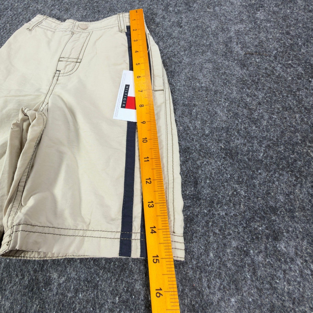 Tommy Hilfiger Y2K Cargo Shorts Boys 4 Tan Cotton Nylon NWT - take2supply