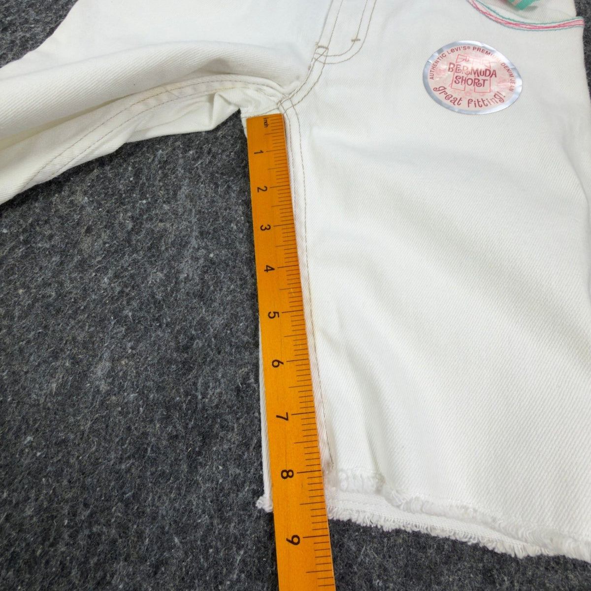 Levi's Y2K Denim Bermuda Shorts Girls 10 White Ramie Blend NWT - take2supply