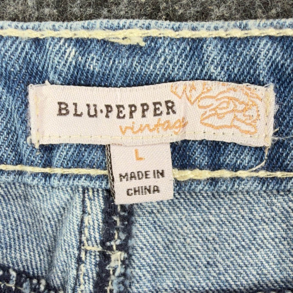 Blu Pepper Modern Floral Embroidered Denim Shorts Womens L Blue NWT BA6806 - take2supply