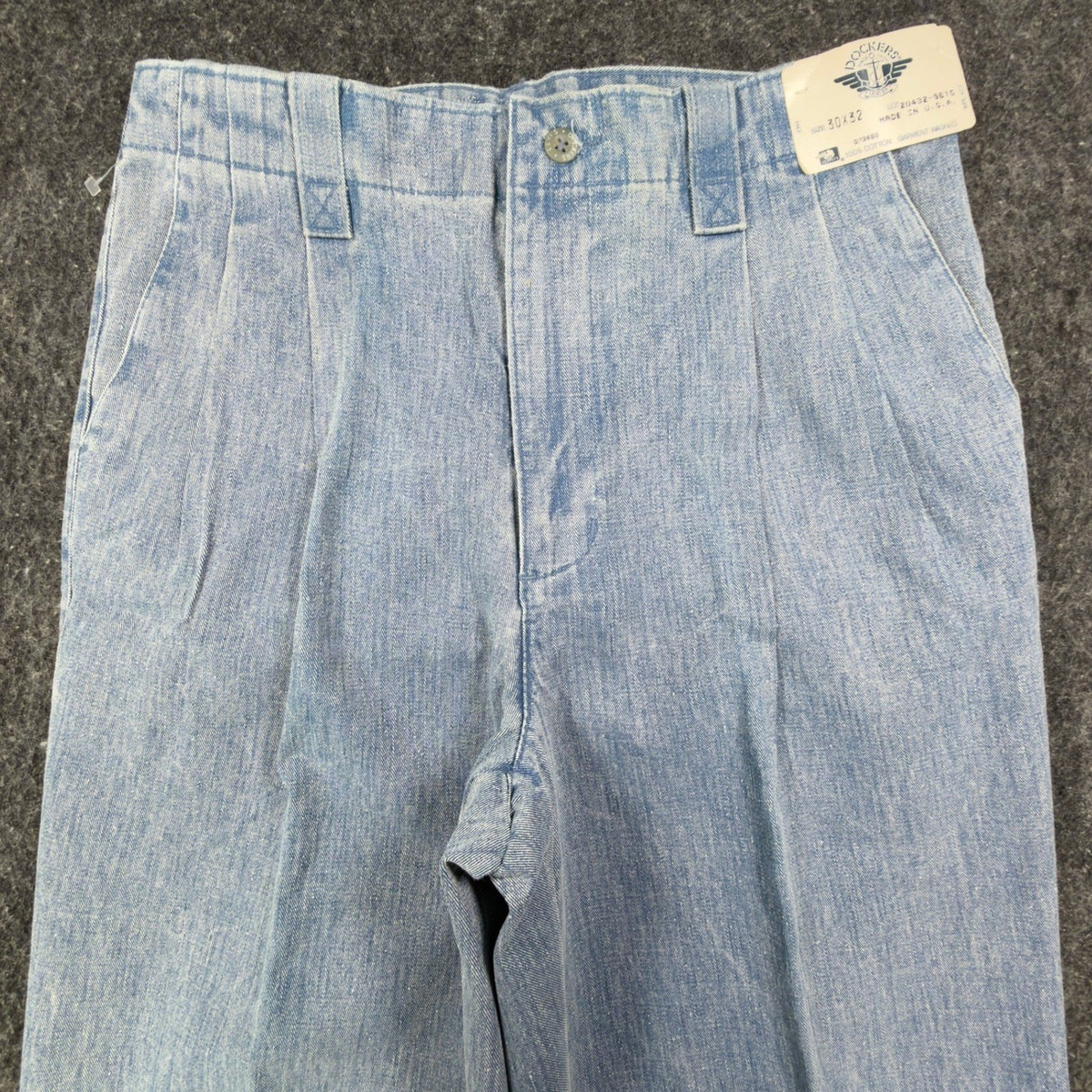 Dockers Vintage 90s Pleated Denim Pants Mens 30x32 Light Wash NWT Made in USA - take2supply